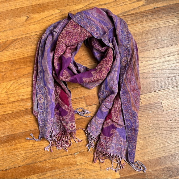 🧣Purple Paisley Scarf - Picture 1 of 3